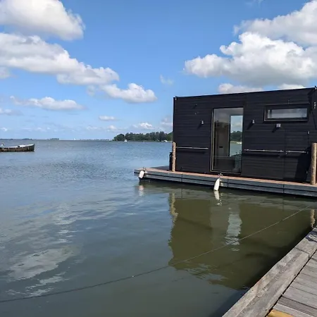 Modern Tiny Houseboat To Visit Amsterdam *
