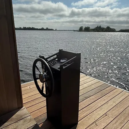 Modern Tiny Houseboat To Visit Amsterdam *